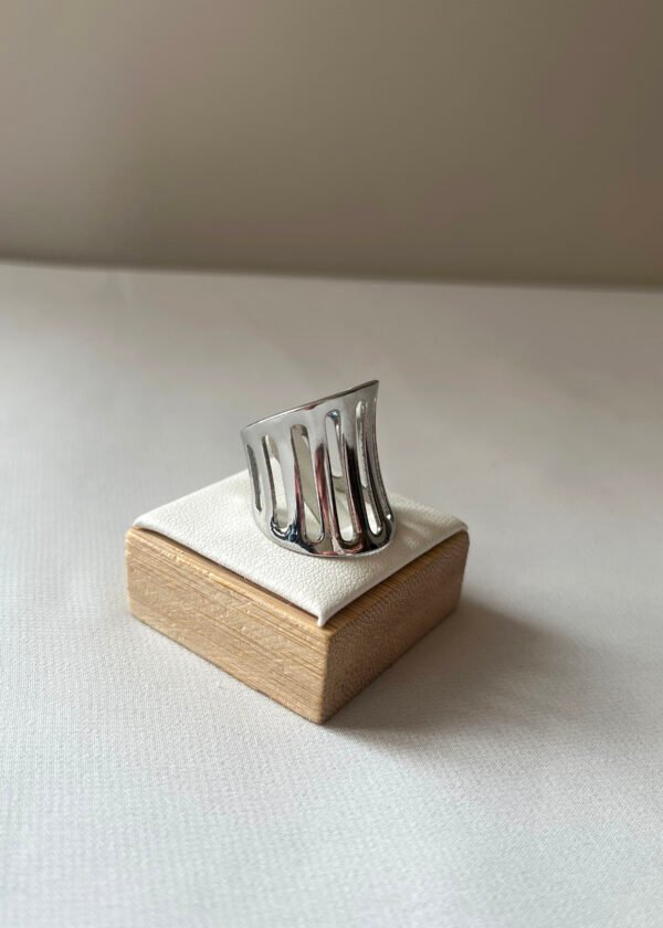 BAG 104 (3) Bague "Soyeuse"