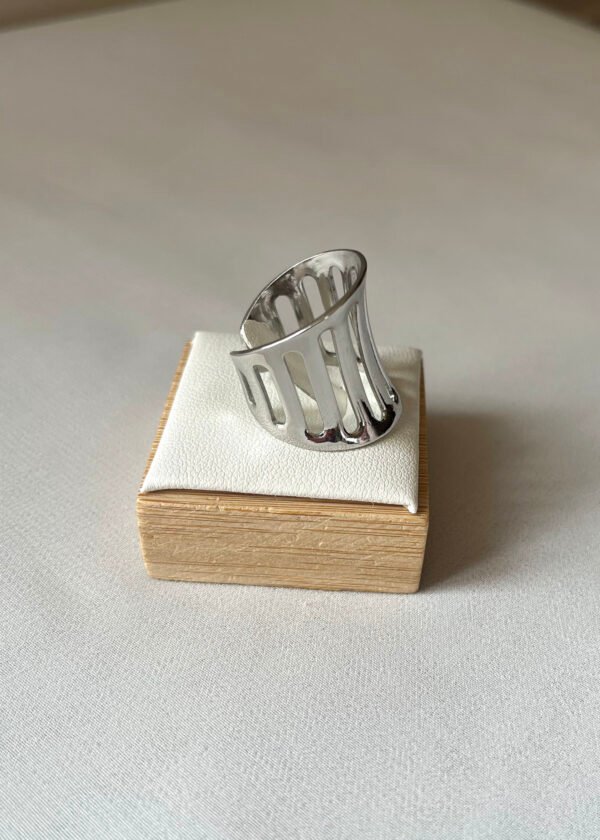 BAG 104 (4) Bague "Soyeuse"