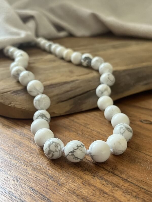 IMG_4175 Collier "Howlite"