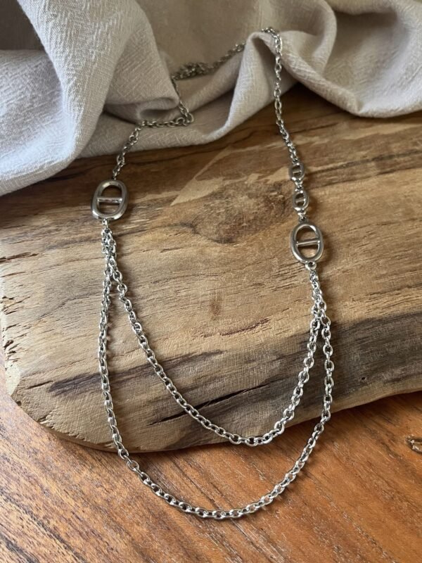 Collier "Betty" Gris